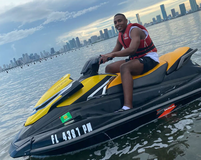 Jetski Adventure through the Heart of Miami & Biscayne Bay - QUE XP