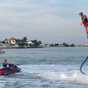 Learn-How-to-Flyboard-with-a-Pro1